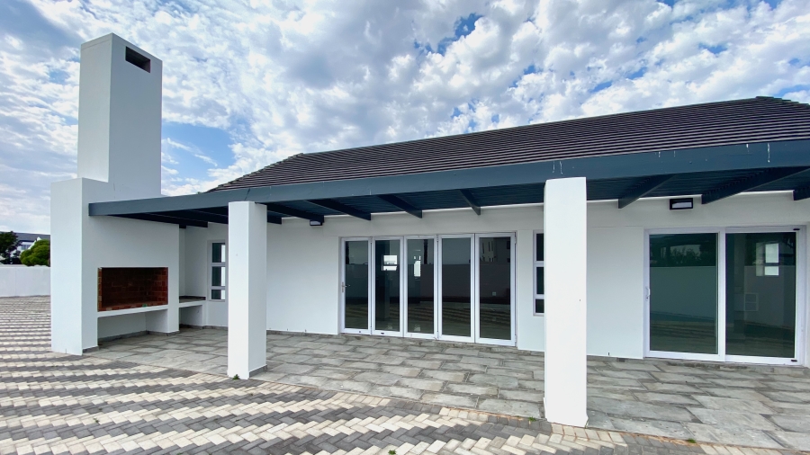 3 Bedroom Property for Sale in Golden Mile Western Cape